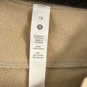 Lululemon sweatshirt. Perfectly oversized crew